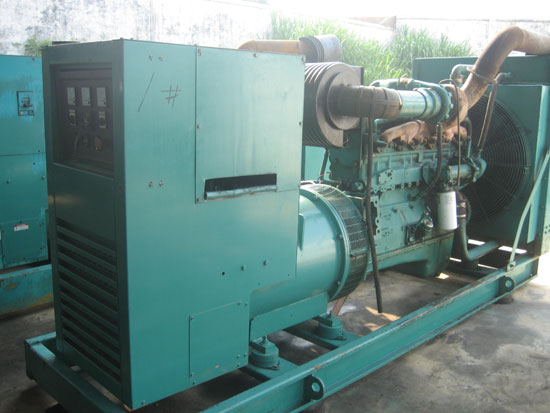 乐业租赁发电机- 发电机碳刷磨损的原因是什么