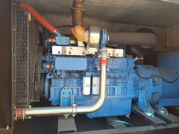 乐业燃油消耗率与进气温度的具体关系是什么？