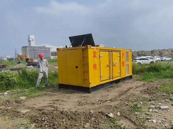 乐业200KW柴油发电机机组每小时的油耗量受哪些因素影响？