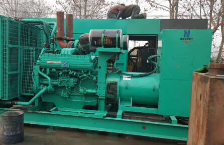 乐业发电机组如何判断水冷式机油散热器内部是否需要清洗？