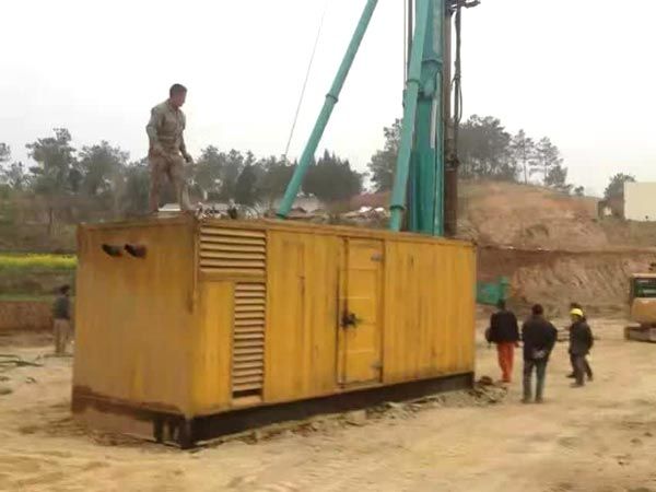 乐业如何判断水冷式机油散热器密封件是否需要更换？